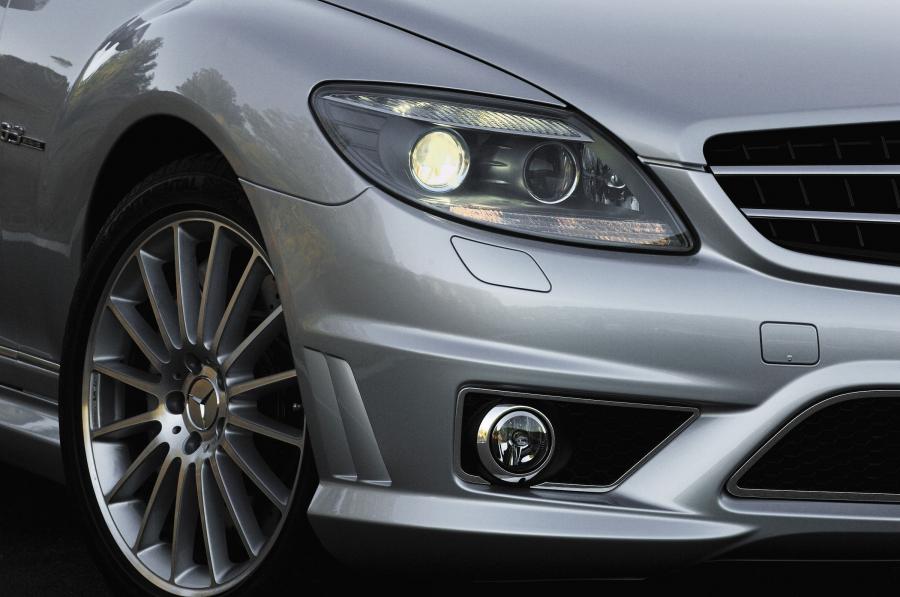  Mercedes-Benz CL63 AMG 2007 года  (фото 8 из 28)